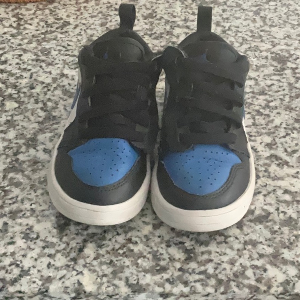 Black and Blue Jordan 1s